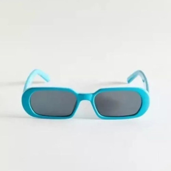 Urban Outfitters Kelsey Rectangle Matte Blue Retro Sunglasses - Picture 1 of 2